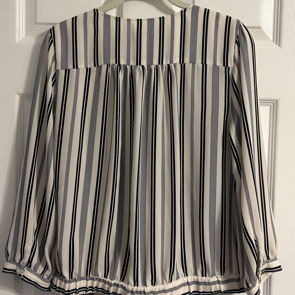 Loft Navy and White Stripe Faux Wrap Blouse Top 3/4 Sleeves Size Medium - Picture 2 of 8